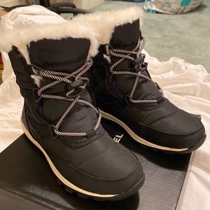 Whitney Short Lace Sorel